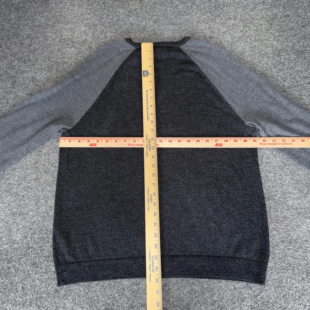 Banana Republic Mens XL Merino Wool Sweater Gray Raglan Crewneck Colorblock
